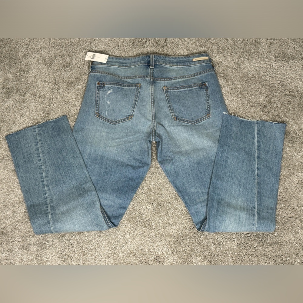 Anthropologie Pilcro light wash frayed hem button fly jeans women’s size 26 NEW